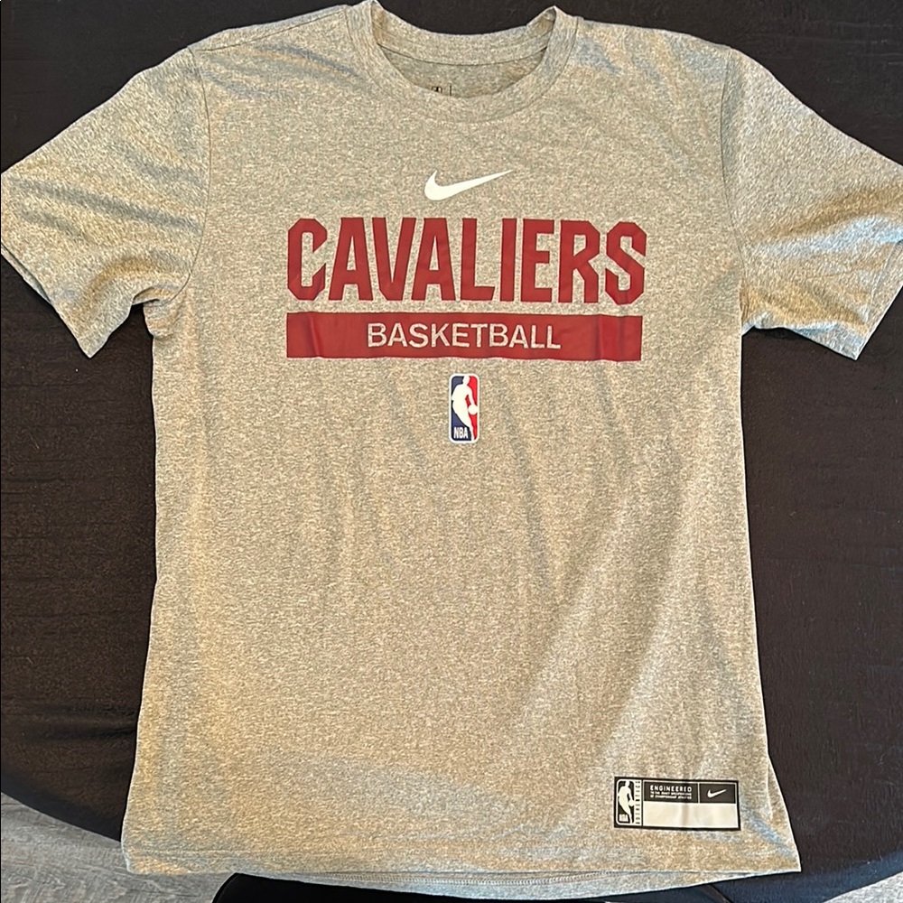 Nike Cavaliers Basketball Gray T-Shirt